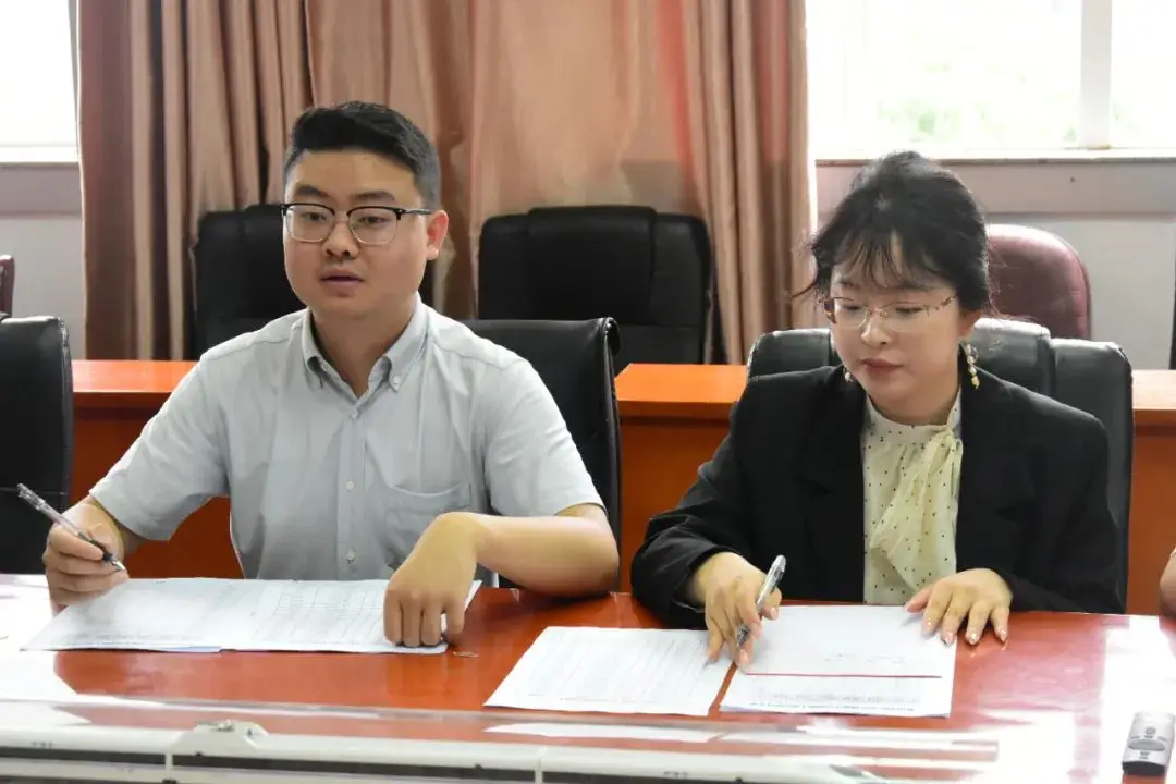 竞争性选拔股级干部_党重视培养选拔什么干部_