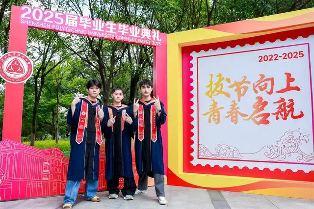 毕业礼服怎么穿__毕业礼服穿戴规范