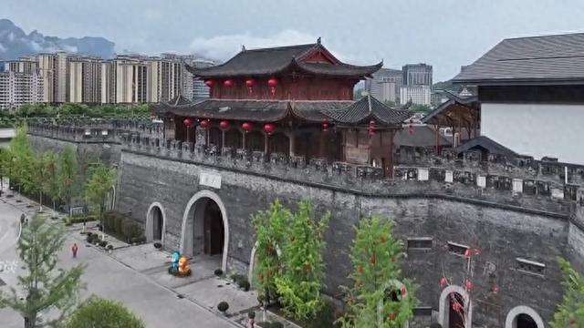 耗资24亿的古城四年累计亏损超10亿，停车场成唯一盈利项目