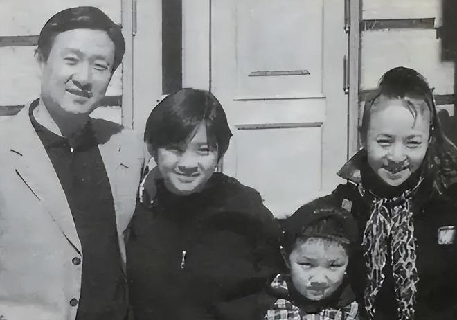 英达没宋丹丹混的好__英达为什么和宋丹丹离婚