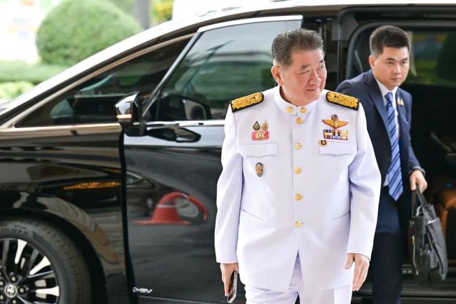 柬埔寨实弹射击_柬埔寨国防大楼_