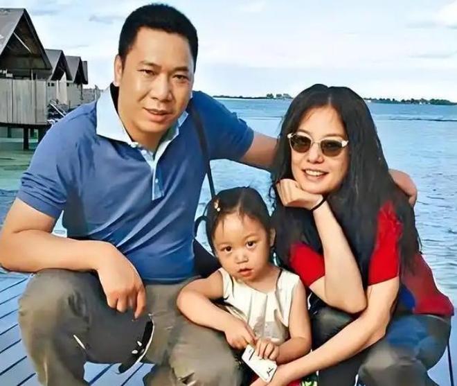 _股市千万身家蒸发跳楼_国民闺女是什么意思