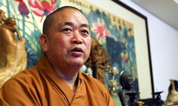 _中国首位MBA学位方丈释永信和他的商业版图_中国首位MBA学位方丈释永信和他的商业版图
