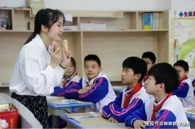 “招的不是老师，是面子”，中学招聘现状：师范生已被彻底挤下桌