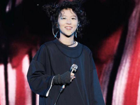 王菲产子辟谣_娱乐之完美老爸爆红_