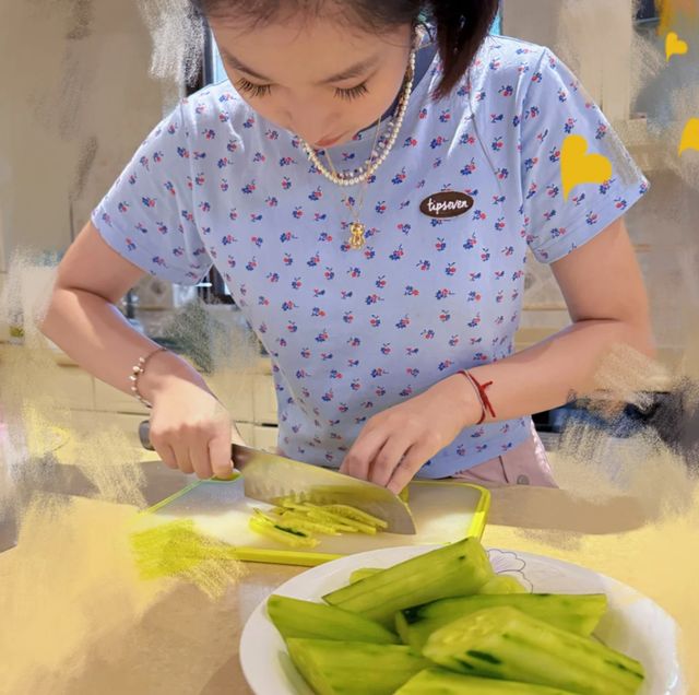 阿姨厨房做饭图片__阿姨家厨房