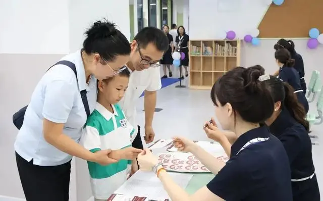 成都外国语学校新校区_成都新乘电脑学校_