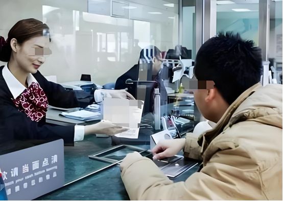 拼命送外卖还债__小伙送外卖被亿万富翁看中