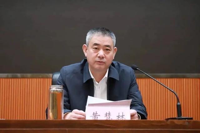 _看一下县委书记_县委书记02