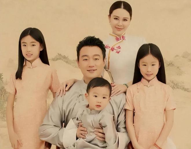 潘迎紫近照吓人__馒头红肿啥意思