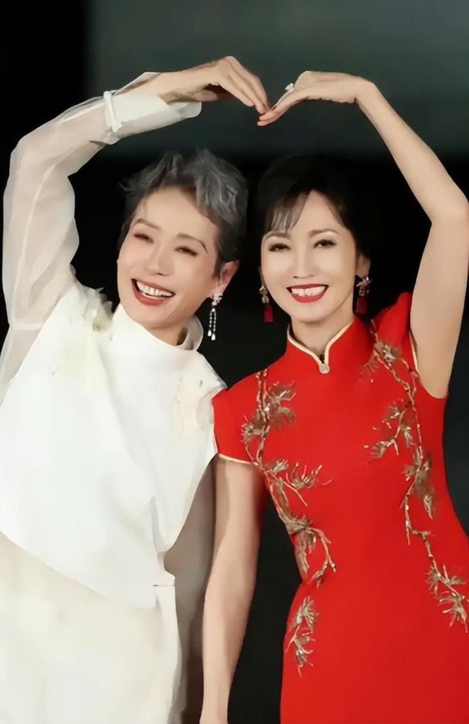 一个角色吃一生！这一次，叶童的态度，终究没给赵雅芝留一丝体面_一个角色吃一生！这一次，叶童的态度，终究没给赵雅芝留一丝体面_
