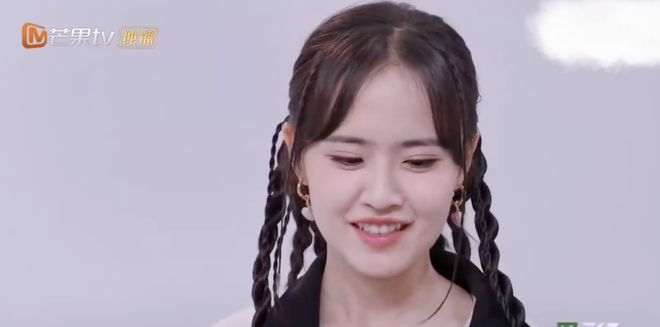 上浪姐“人设塌房”后，房琪复更视频：不再拼好句，改接地气人设__上浪姐“人设塌房”后，房琪复更视频：不再拼好句，改接地气人设