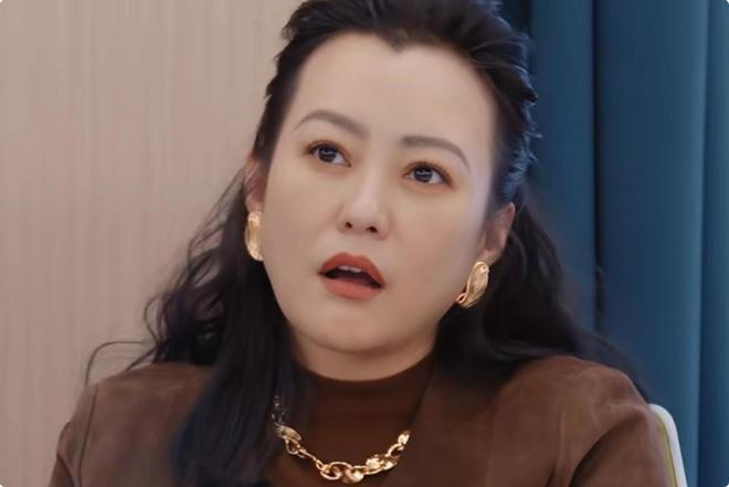 “你不够好看！”女编剧当面嘲讽哈妮克孜，郝蕾的反应太解气了_“你不够好看！”女编剧当面嘲讽哈妮克孜，郝蕾的反应太解气了_