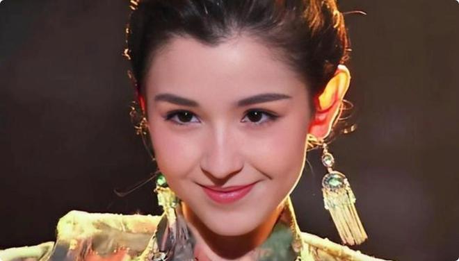 “你不够好看！”女编剧当面嘲讽哈妮克孜，郝蕾的反应太解气了_“你不够好看！”女编剧当面嘲讽哈妮克孜，郝蕾的反应太解气了_