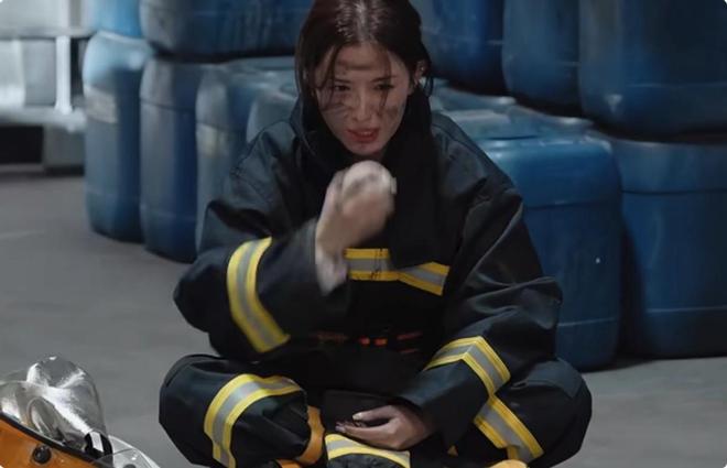 “你不够好看！”女编剧当面嘲讽哈妮克孜，郝蕾的反应太解气了_“你不够好看！”女编剧当面嘲讽哈妮克孜，郝蕾的反应太解气了_