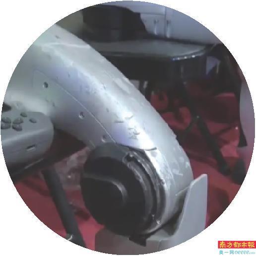 男子被机器卡住_战争机器4卡住_