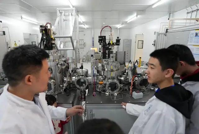“大学先修课”送到中学校园，北航大中联动培育英才__“大学先修课”送到中学校园，北航大中联动培育英才