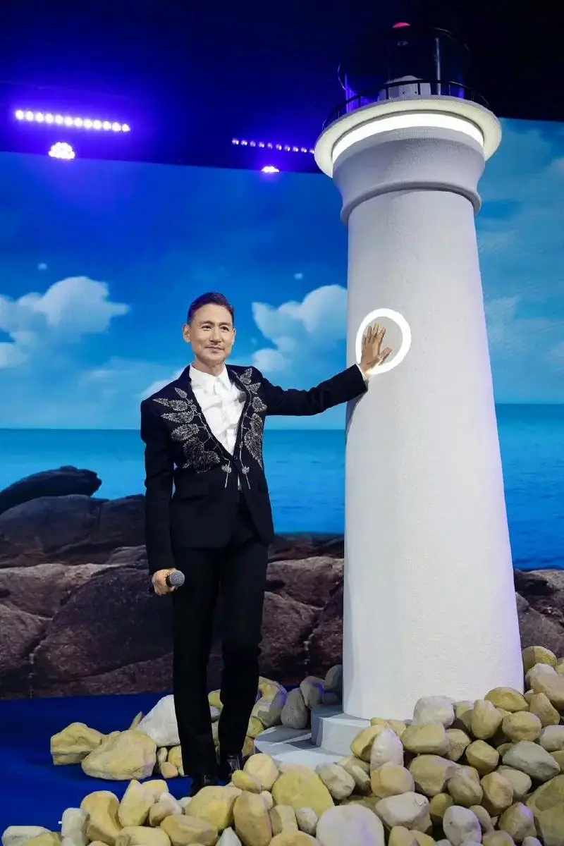 _撞期高考的张学友演唱会延期，考生欢呼，家长松口气，粉丝很憋屈_撞期高考的张学友演唱会延期，考生欢呼，家长松口气，粉丝很憋屈