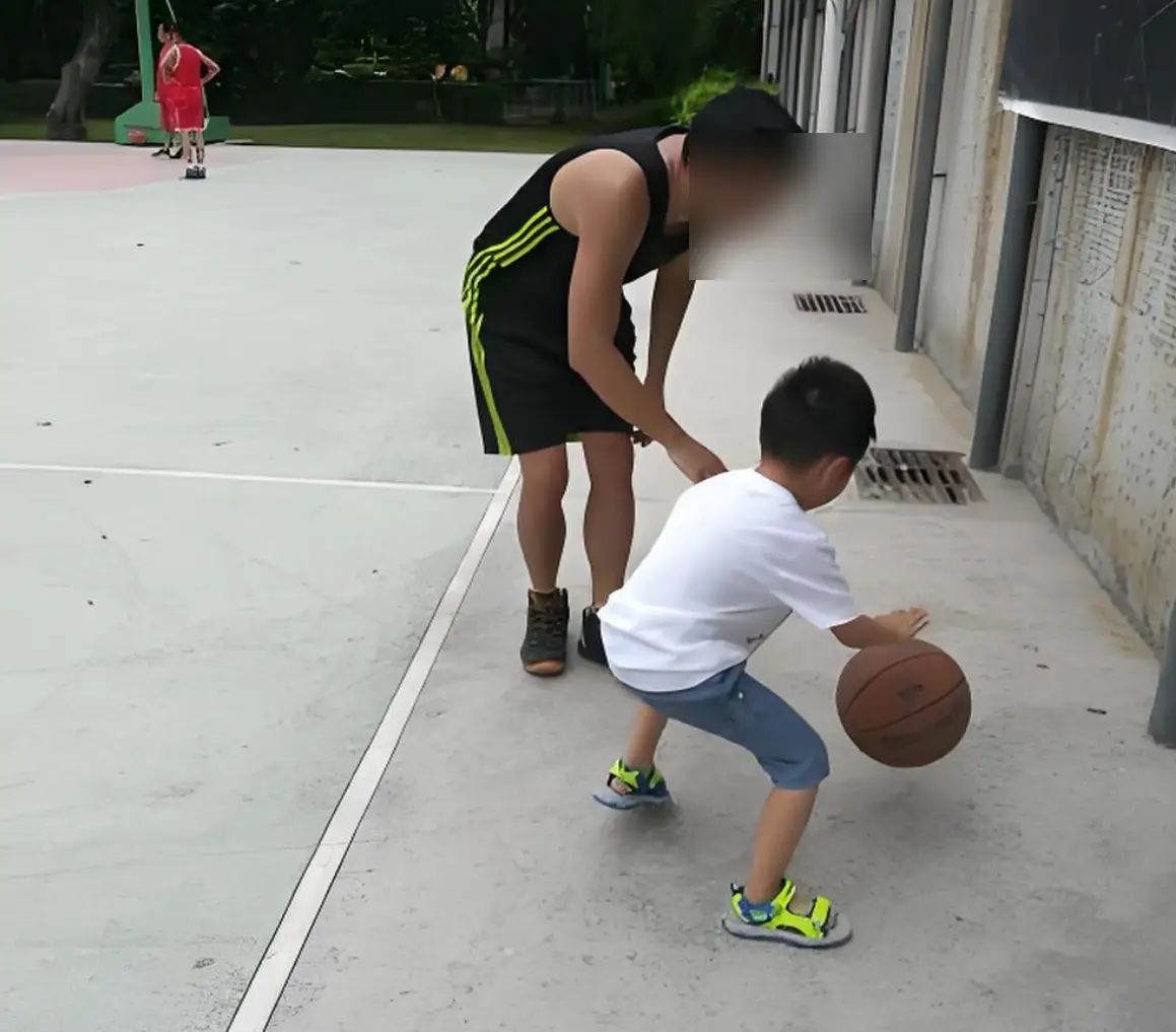 _学霸背后的父母_学霸爸妈