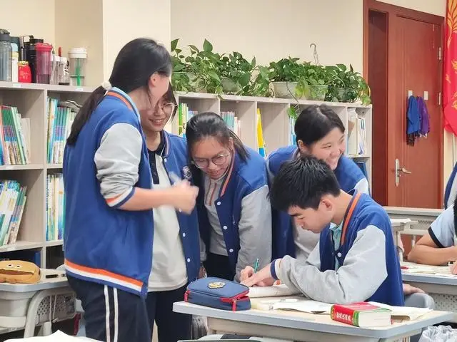 初中毕业三年就可以参加高考吗__初中毕业三年想高考