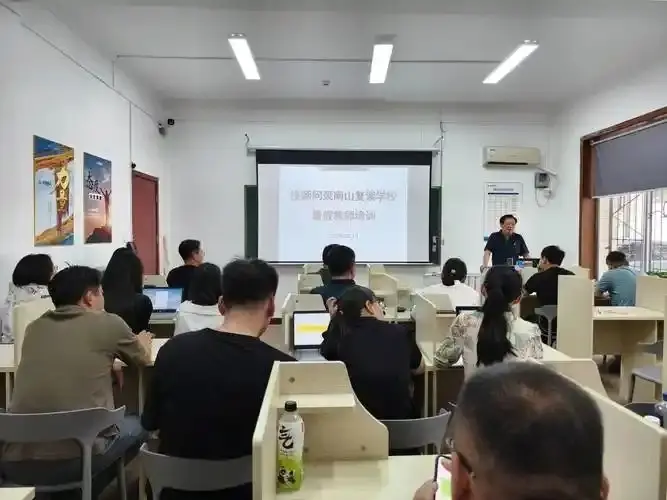 高考失利复读一年的优缺点__高考失利复读是要复读几年