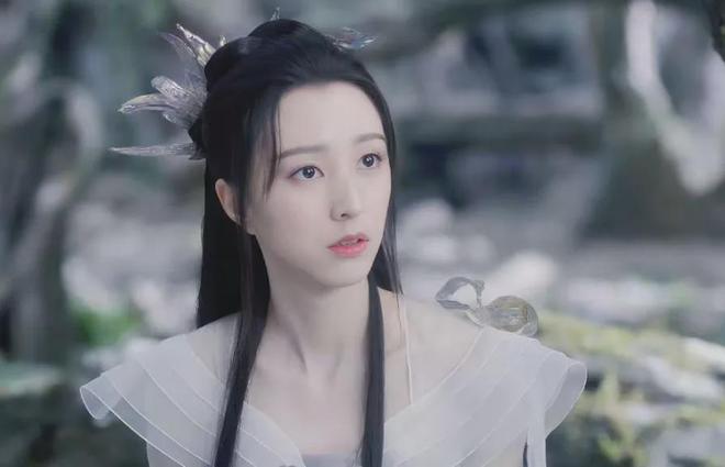 华晨宇绯闻女友为品牌站台翻车，曾精日又辱华，网友呼吁避雷品牌_华晨宇绯闻女友为品牌站台翻车，曾精日又辱华，网友呼吁避雷品牌_