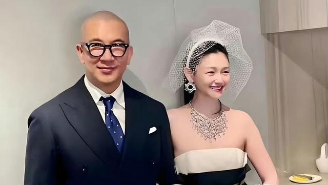 具俊晔近况被曝光！现身大s墓地瘦成这样，坐在椅子上好悲伤__具俊晔近况被曝光！现身大s墓地瘦成这样，坐在椅子上好悲伤
