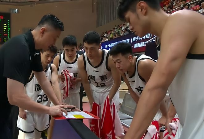 广东84-87巴西迎2喜2忧！杨溢王浩然出价值，杜锋太极端了！__广东84-87巴西迎2喜2忧！杨溢王浩然出价值，杜锋太极端了！