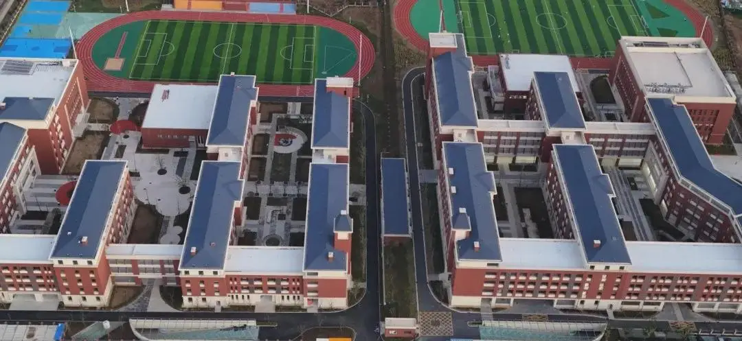 新增超4.5万个学位！武汉一批学校悄悄“换装”，新面貌、新设施！__新增超4.5万个学位！武汉一批学校悄悄“换装”，新面貌、新设施！
