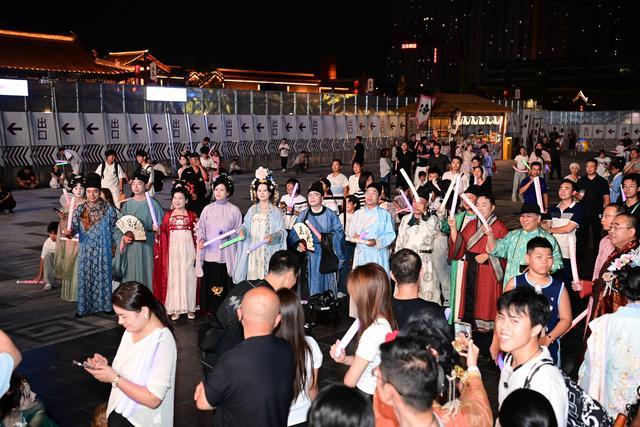 "霓裳焕彩惠动神都！”洛阳老城汉服六重礼9月上线_"霓裳焕彩惠动神都！”洛阳老城汉服六重礼9月上线_