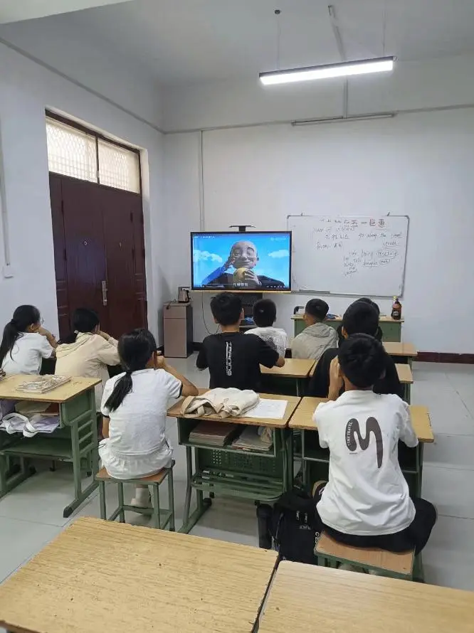 从木材中掏空用什么工具_木制花瓶掏空刀_