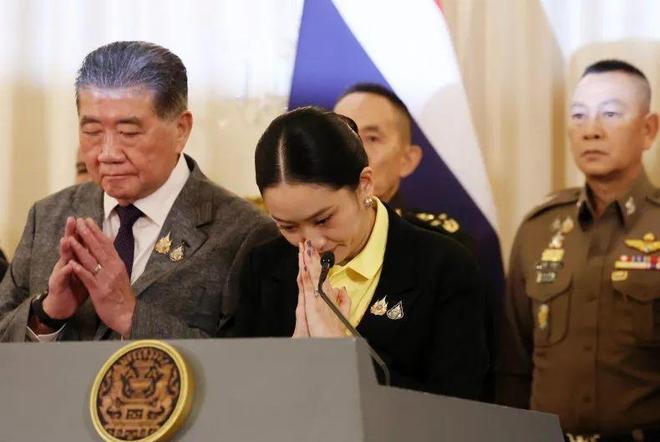 刚刚，泰国法院判定违宪！39岁佩通坦即日起解职