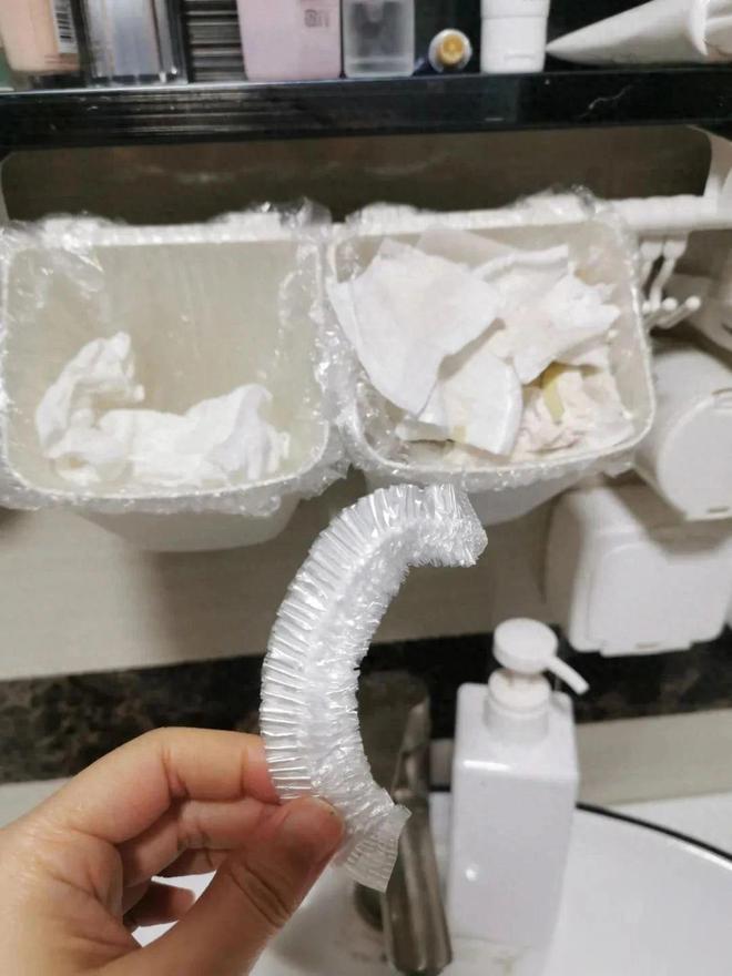 被年轻人的“保鲜膜套用法”惊呆了！换个思路后，没想到妙用无穷_被年轻人的“保鲜膜套用法”惊呆了！换个思路后，没想到妙用无穷_